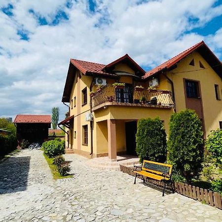 Leto House Apartment Targu Jiu Exterior photo