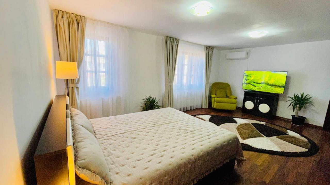 Leto House Apartment Targu Jiu Exterior photo