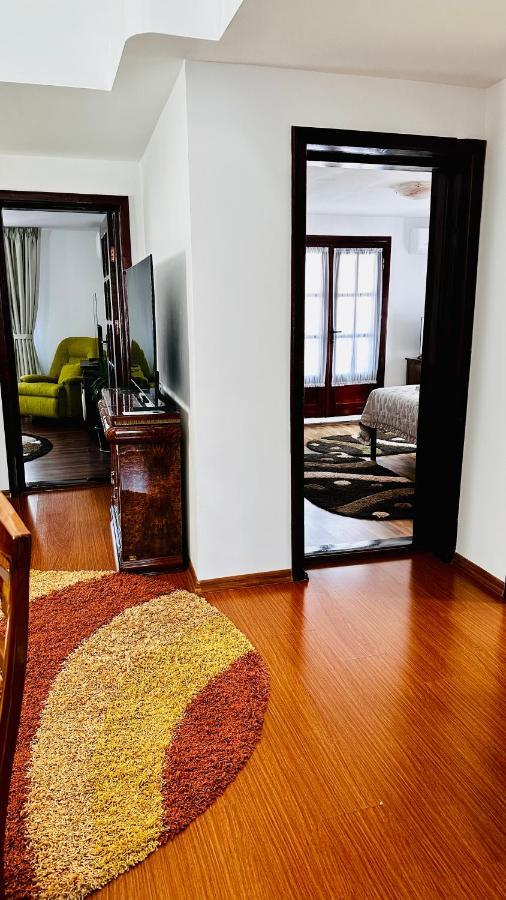Leto House Apartment Targu Jiu Exterior photo