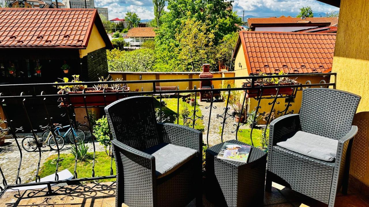 Leto House Apartment Targu Jiu Exterior photo