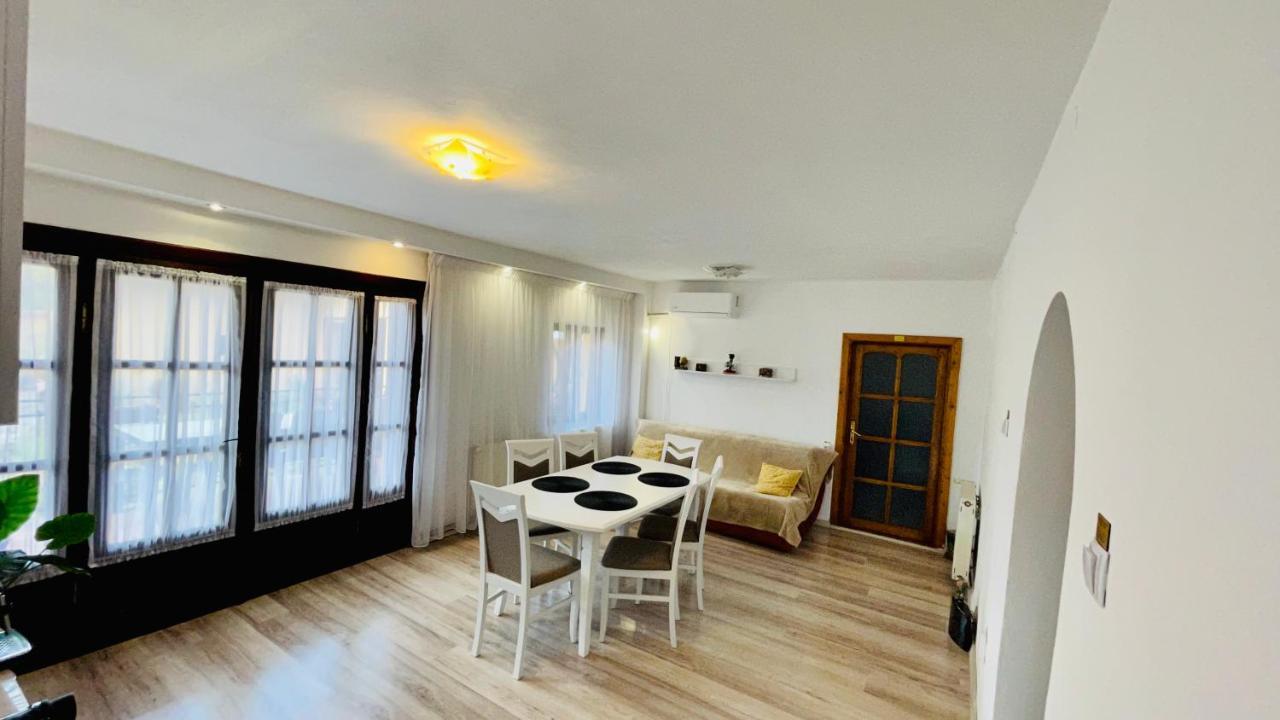 Leto House Apartment Targu Jiu Exterior photo