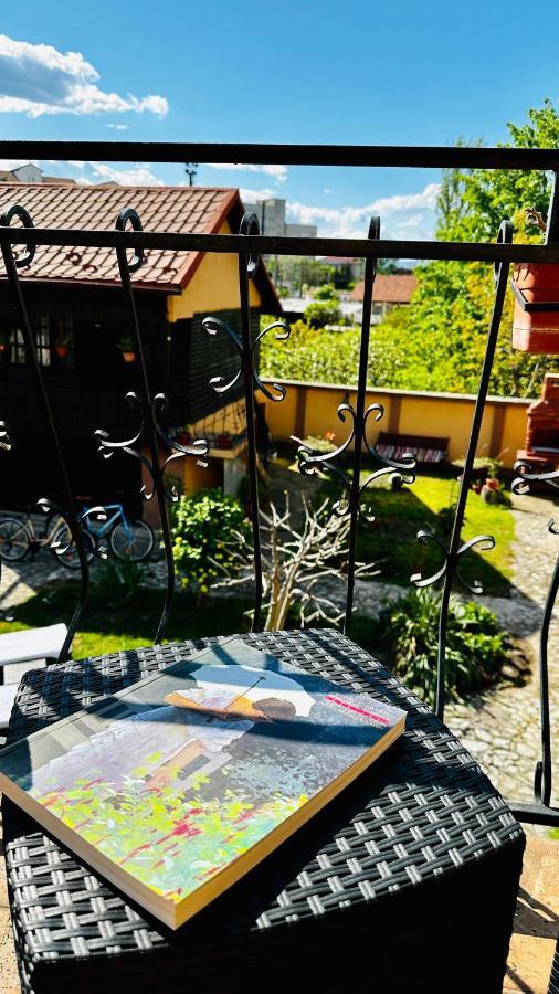 Leto House Apartment Targu Jiu Exterior photo