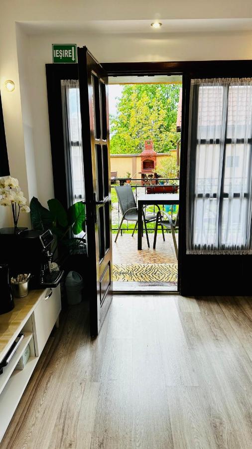 Leto House Apartment Targu Jiu Exterior photo