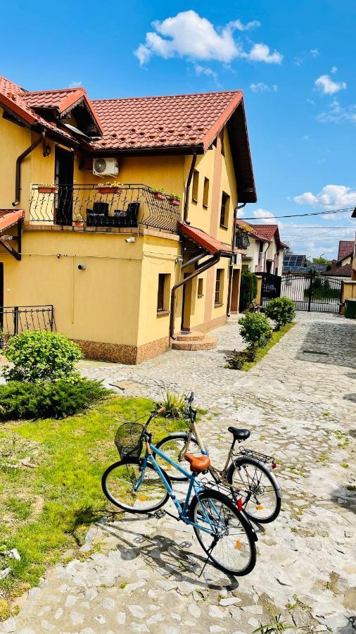 Leto House Apartment Targu Jiu Exterior photo
